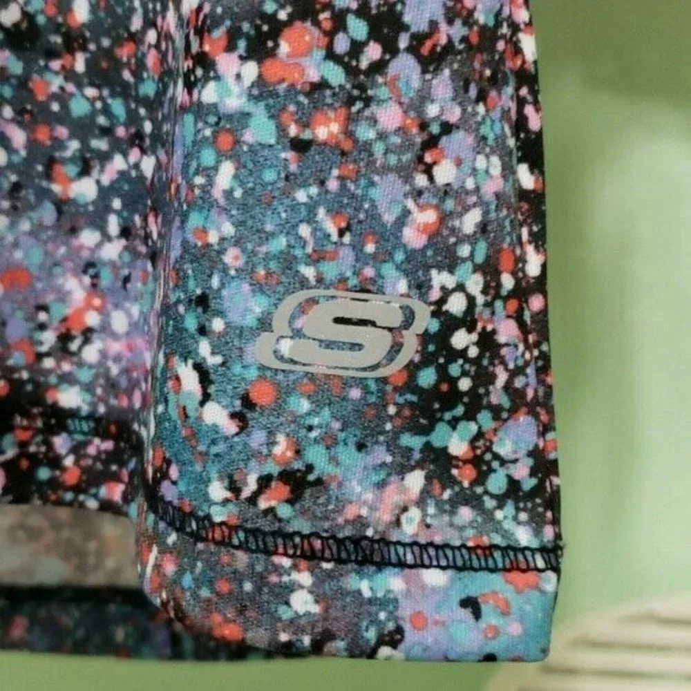 SKECHERS girl's shirt